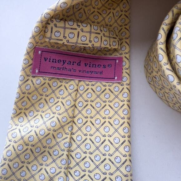 Vineyard Vines Tie Silk Gold Club Balls Yellow Silk USA - Picture 3 of 6